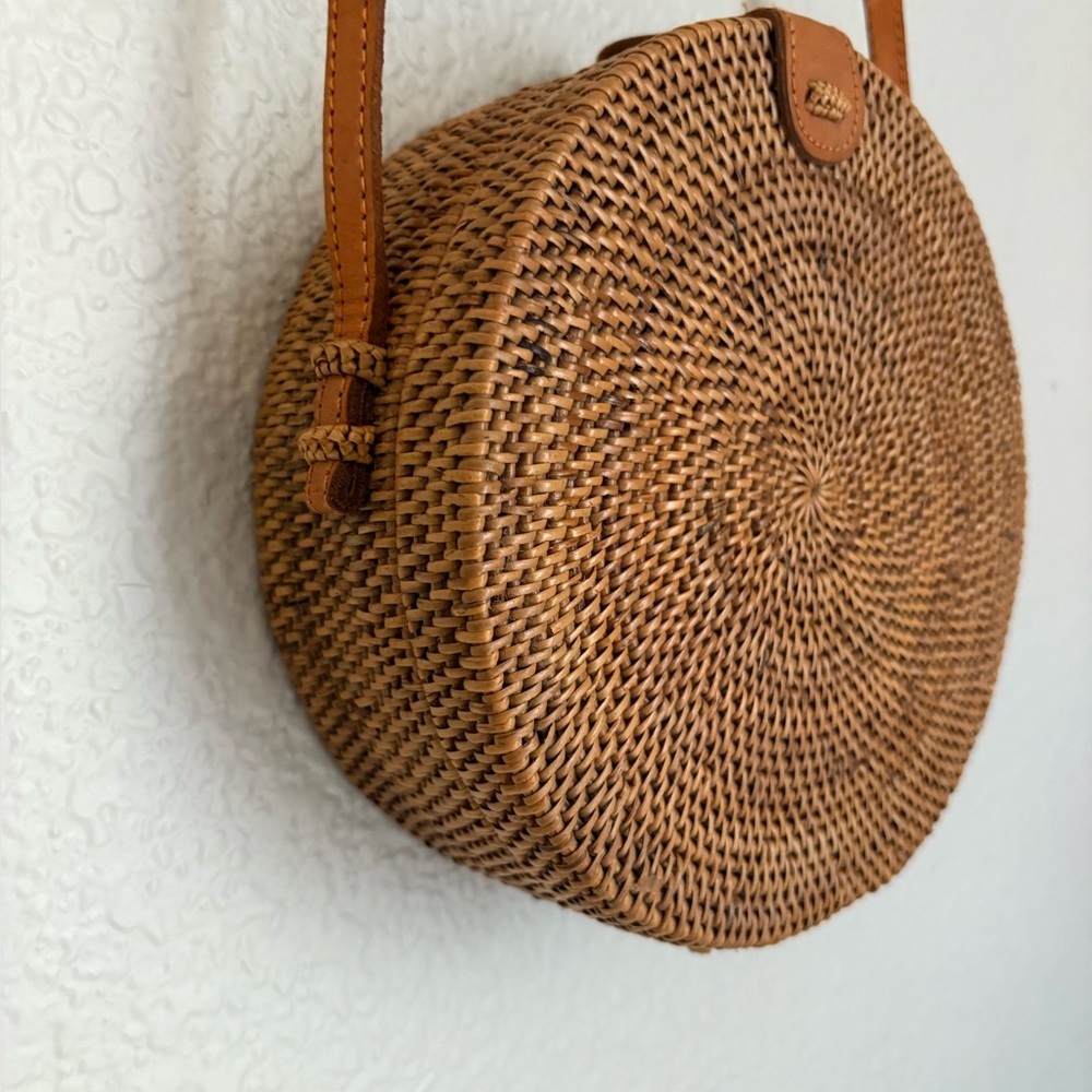 Woven Rattan circle bag ✨ crossbody - Picture 14 of 16